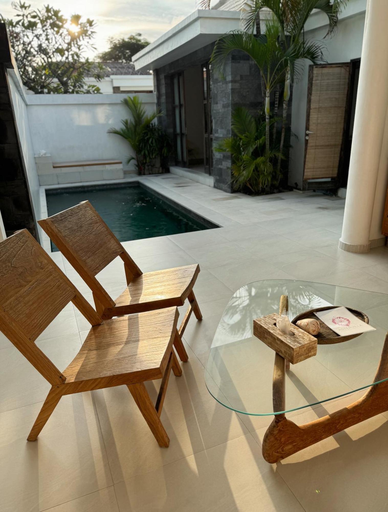 Aster Villa Seminyak Luaran gambar